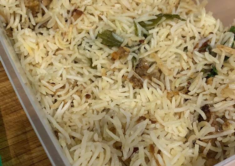 Recipe of Ultimate One pot rice cooker chicken biryani