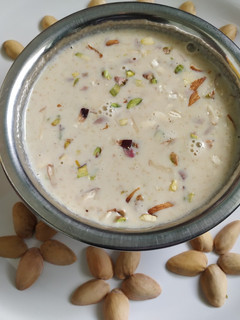 டேட்ஸ், நட்ஸ் கீர் (dates nuts gheer recipe in tamil) செய்முறை முக்கிய புகைப்படம்
