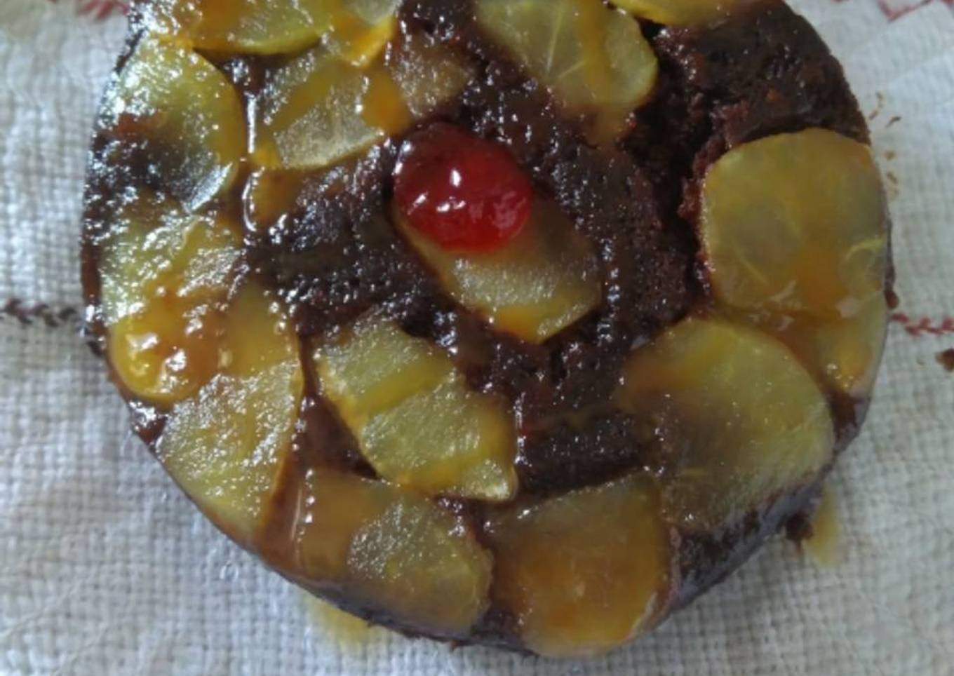 Atta chocolate Apple uside down cake in.... 4 mins