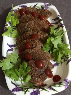 રાગી-રવા ના ઉત્તપમ(Ragi Rava Uttpam Recipe In Gujarati) રેસીપી મુખ્ય ફોટો