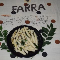 A picture of Fara.