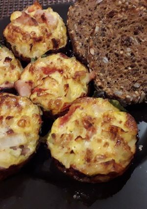 Pulykás-spenótos tojásmuffin recept fotója