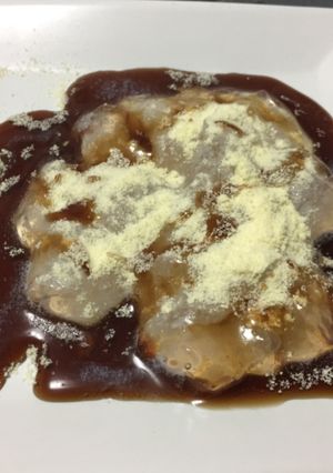 A picture of Kuzu Mochi (Japanese traditional sweets).