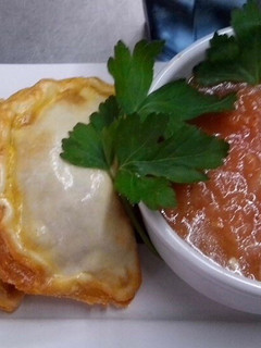 Una foto de Masa de empanadas sin tacc más salsa sin tacc
