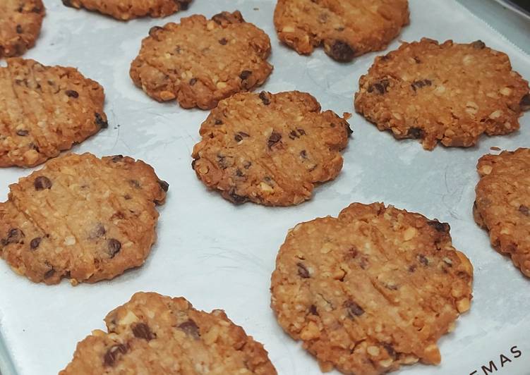 Langkah Mudah untuk Membuat Choco Oatmeal Cookie, Enak