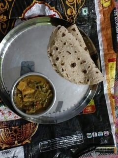 बीन्स आलू (beans aloo recipe in Hindi) रेसिपी मुख्य फोटो