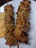 Pinchos de carne a la mostaza
