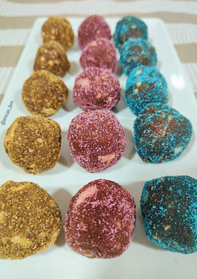Una foto de Bocaditos de chocolate y almendra al toque de caramelo salado