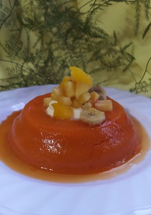 Una foto de Flan De Zapallo Sin Huevo, Sin Horno Con Crema Y Frutas