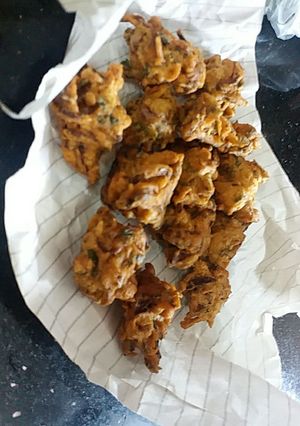 A picture of Street style pakoray.