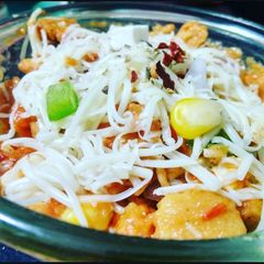 A picture of Pizza Cheese Bhel.