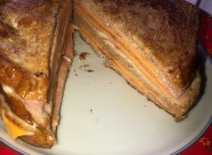 Una foto de Sándwich Monte Cristo