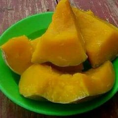 A picture of Boiled pumpkins.
