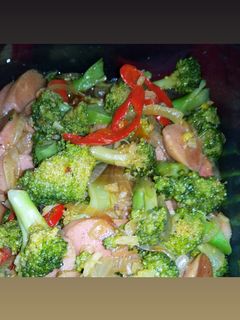 Foto resep Oseng brokoli sosis simple