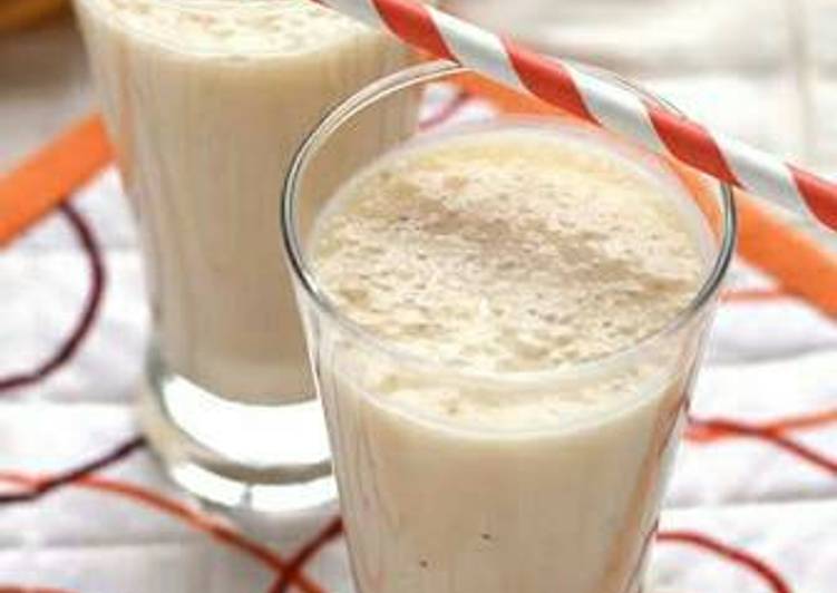 Steps to Prepare Homemade Banana milkshake