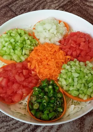 عکسی از دستور تزیین دلبر سالاد کلم 🍅🥒🧅🥕