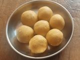 बेसन लाडू (besan laddu recipe in marathi)