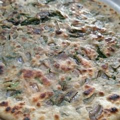 Coriander onion Parantha A picture of Coriander onion Parantha.