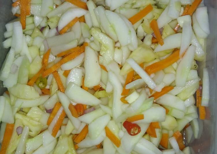 Acar Mentimun Nanas dan Wortel