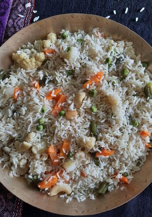 A picture of Steamed Vegetables Friedrice.