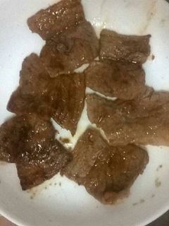 A picture of Fried beef.
