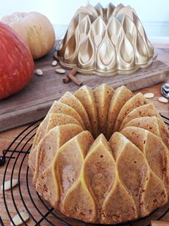 Foto di Bundt cake alla zucca, mandorle e cannella