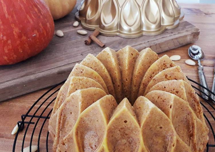 Bundt cake alla zucca, mandorle e cannella