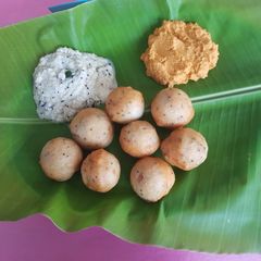 A picture of Vettappam or Morappam.