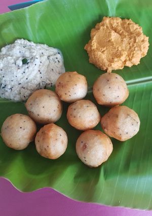 A picture of Vettappam or Morappam.