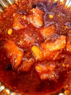 चटाकेदार आम का अचार (chatakdar aam ka achar recipe in Hindi) रेसिपी मुख्य फोटो
