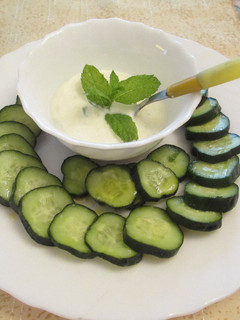 Una foto de Pepinos frescos con salsa tzatziki - fácil