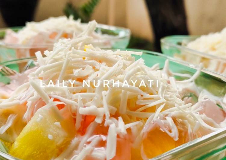 How to Prepare Tasty Salad buah
