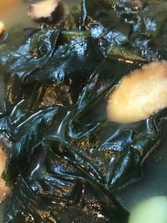 豬骨鮑魚海帶湯 的食譜成品照片