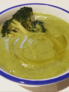 Una foto de Crema de brócoli