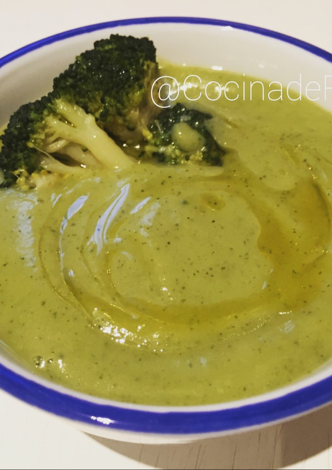 Una foto de Crema de brócoli