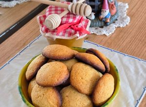 Una foto de Galletitas Sencillas de Miel (Otras) 🍯Con Mantequilla 🧈 Fáciles 🐝Solo 6 Ingredientes Simples 🥚