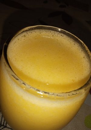 Una foto de Licuado o smoothie de durazno 🍑🥤