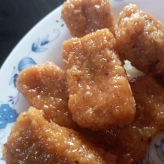 A picture of Coconut Jaggery Burfi.