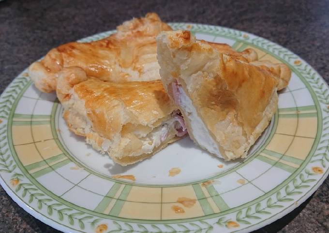 Air Fried Ham and Ricotta Puff Pastry
