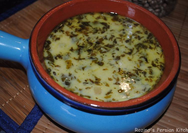 Azerbaijani yogurt soup herbs