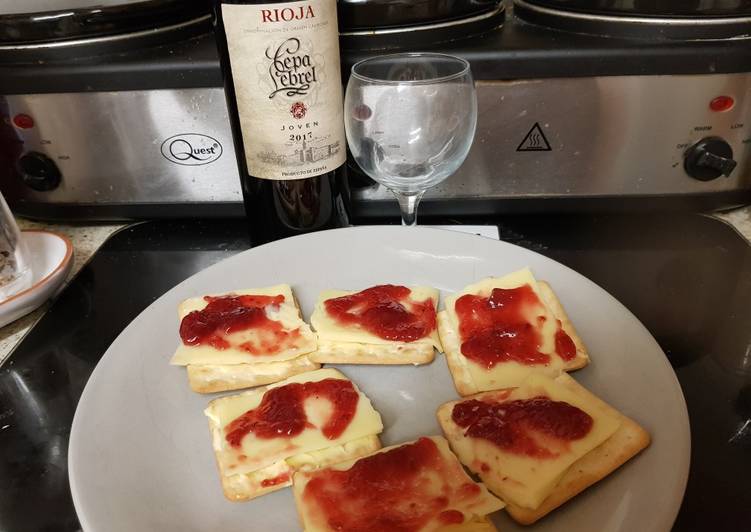 Simple Way to Prepare Award-winning My Crackers Cheese and rassberry Jam 💖