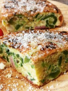 Una foto de Tortilla de puerro con jamón york