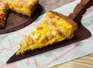 Una foto de 🥧🧀🌽Tarta de calabaza, queso y choclo 🥧 Con masa de polenta #Singluten 🌽🧀🥧