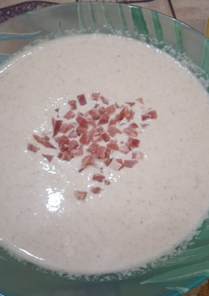 Una foto de Sopa cremosa de pepino