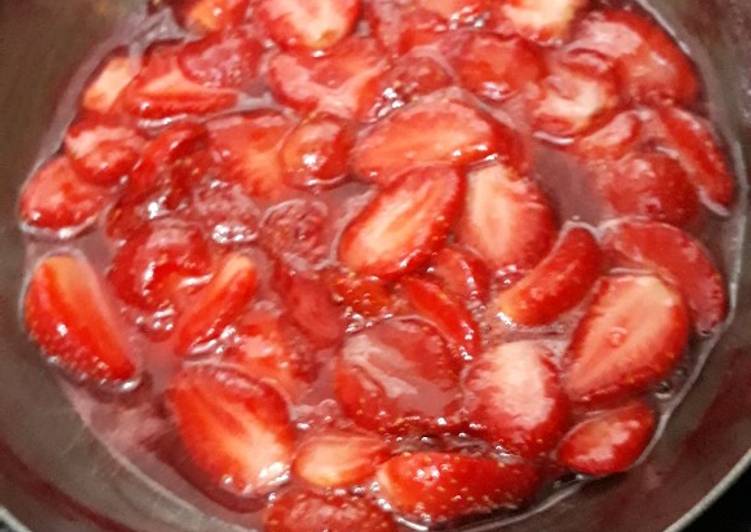 Resep Saus Strawberry Untuk Topping, Enak Banget