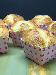 Una foto de Magdalenas bizcochadas de leche condensada