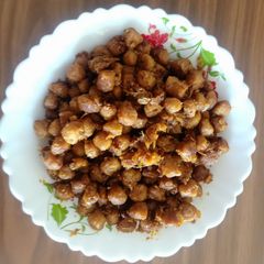 A picture of Soya granules roast.