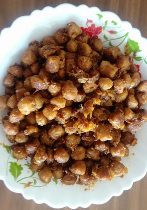 A picture of Soya granules roast.
