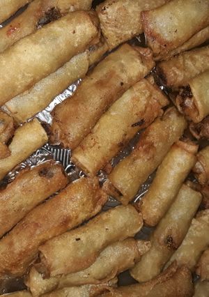 A picture of Spring Rolls.