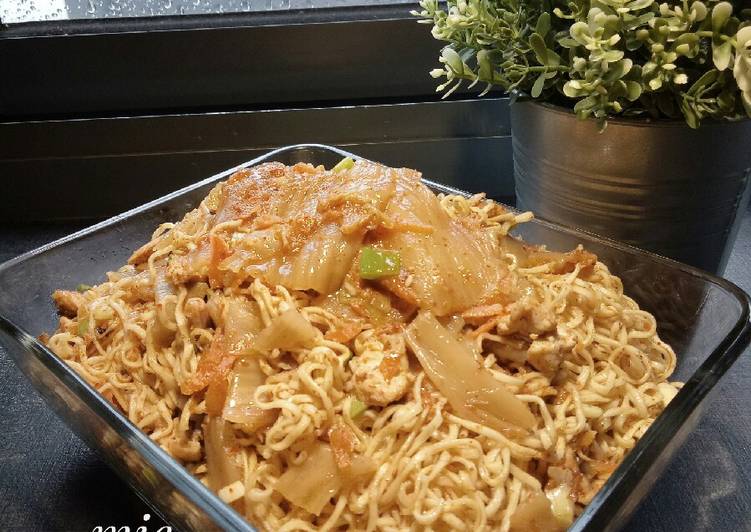 Bagaimana Menyiapkan Mie goreng kimchi Anti Gagal